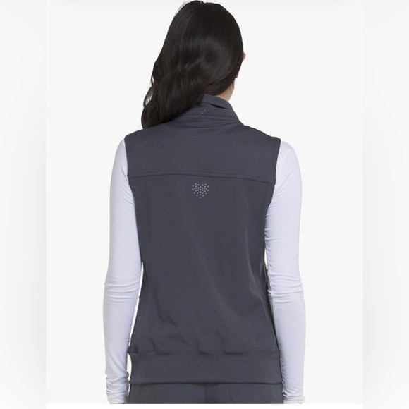 Heart Soul Jogger Scrub Set - Picture 8 of 11